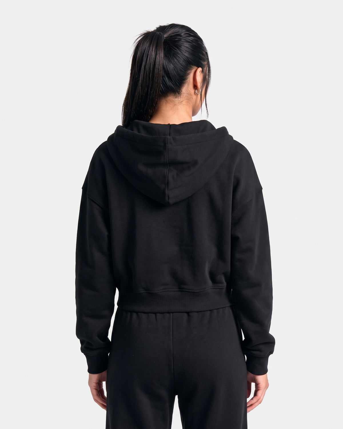 OMNÉA Cropped Zip Hoodie in OMNÉA Black – Rückansicht