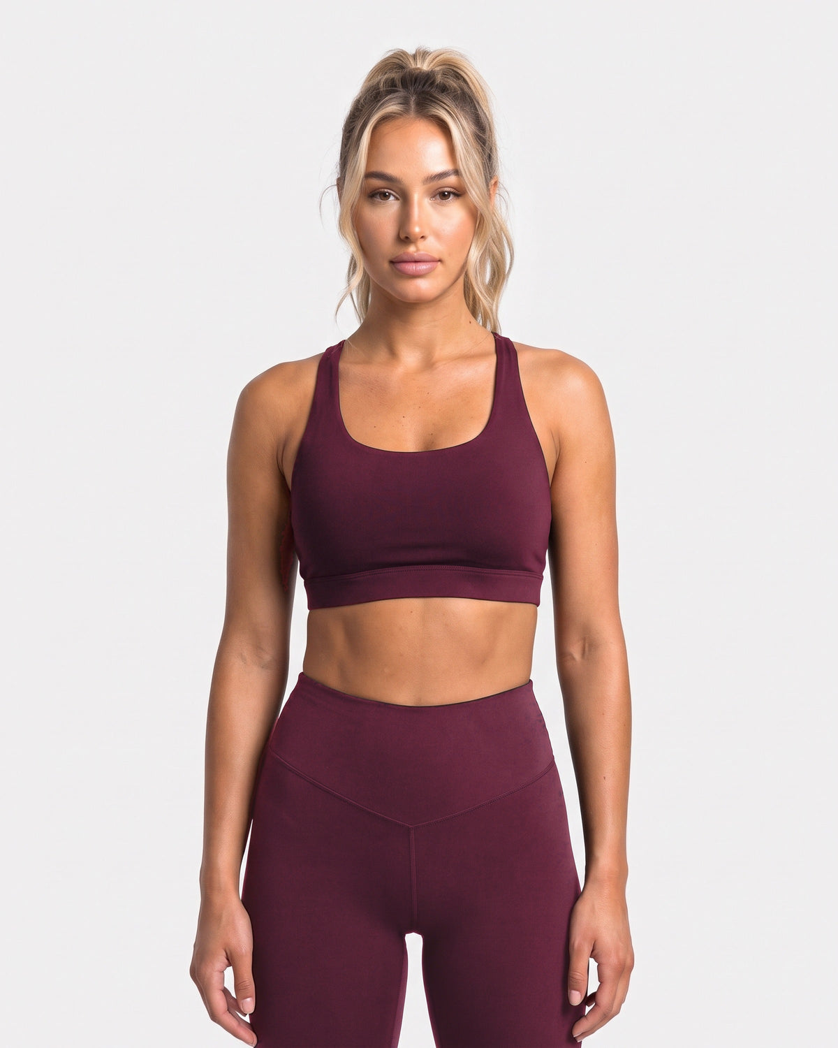 OMNÉA Cross Back Sports Bra in OMNÉA Burgundy – Vorderansicht