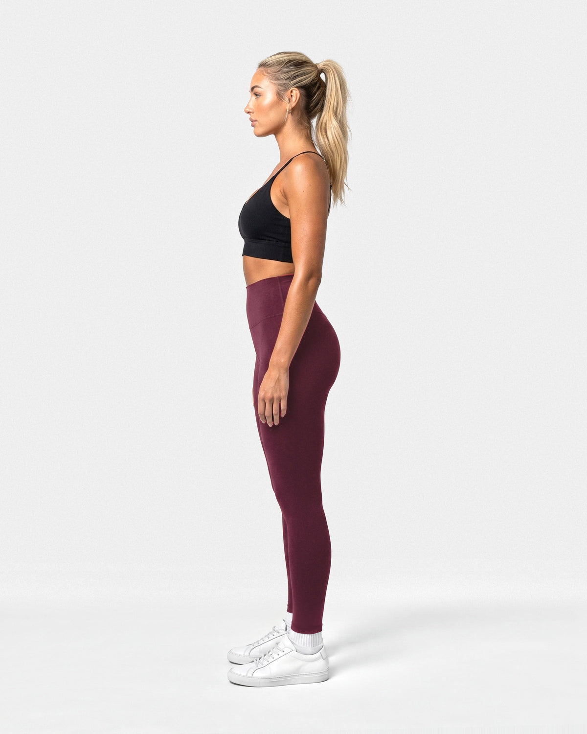 OMNÉA Everyday High Waist Leggings in OMNÉA Burgundy – Seitenansicht