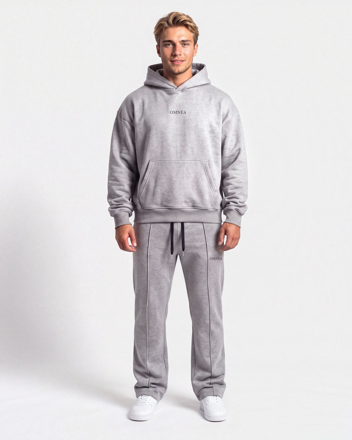 OMNÉA Everyday Boxy Hoodie in OMNÉA Heather Grey – Vorderansicht