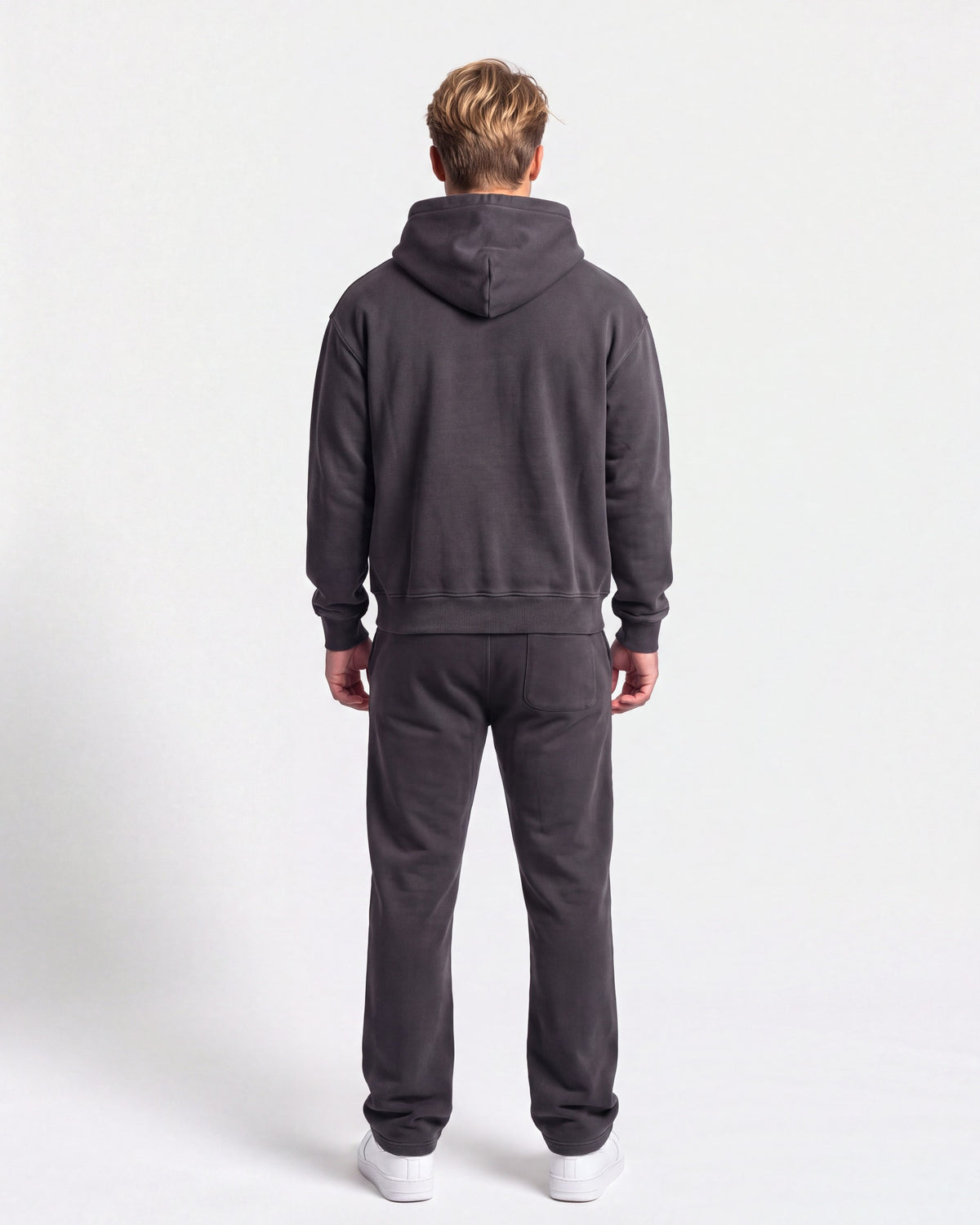 OMNÉA Everyday Boxy Hoodie in OMNÉA Washed Black – Rückansicht