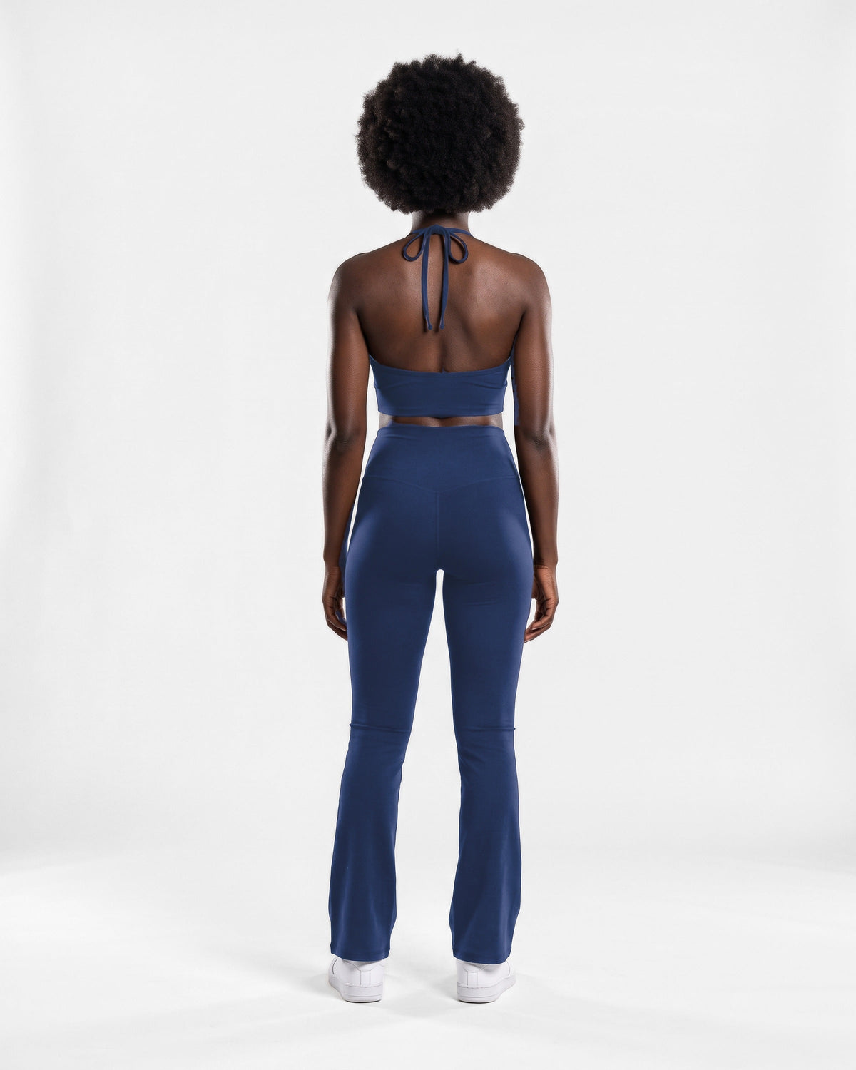 OMNÉA Halter Crop Top in OMNÉA Blue – Rückansicht