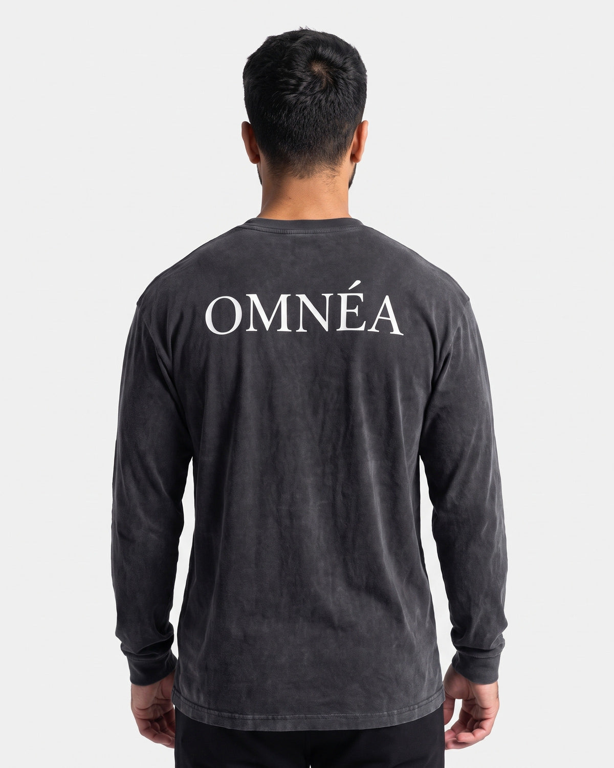 OMNÉA Hybrid Washed Long Sleeve in OMNÉA Washed Black – Rückansicht