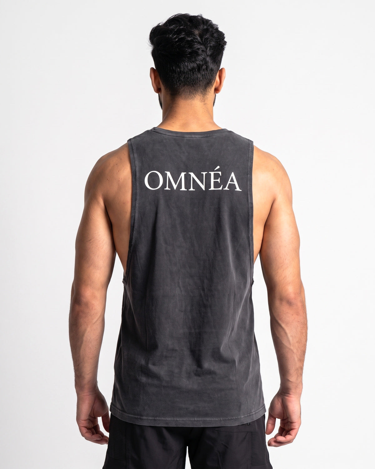 OMNÉA Hybrid Washed Tank in OMNÉA Black – Rückansicht