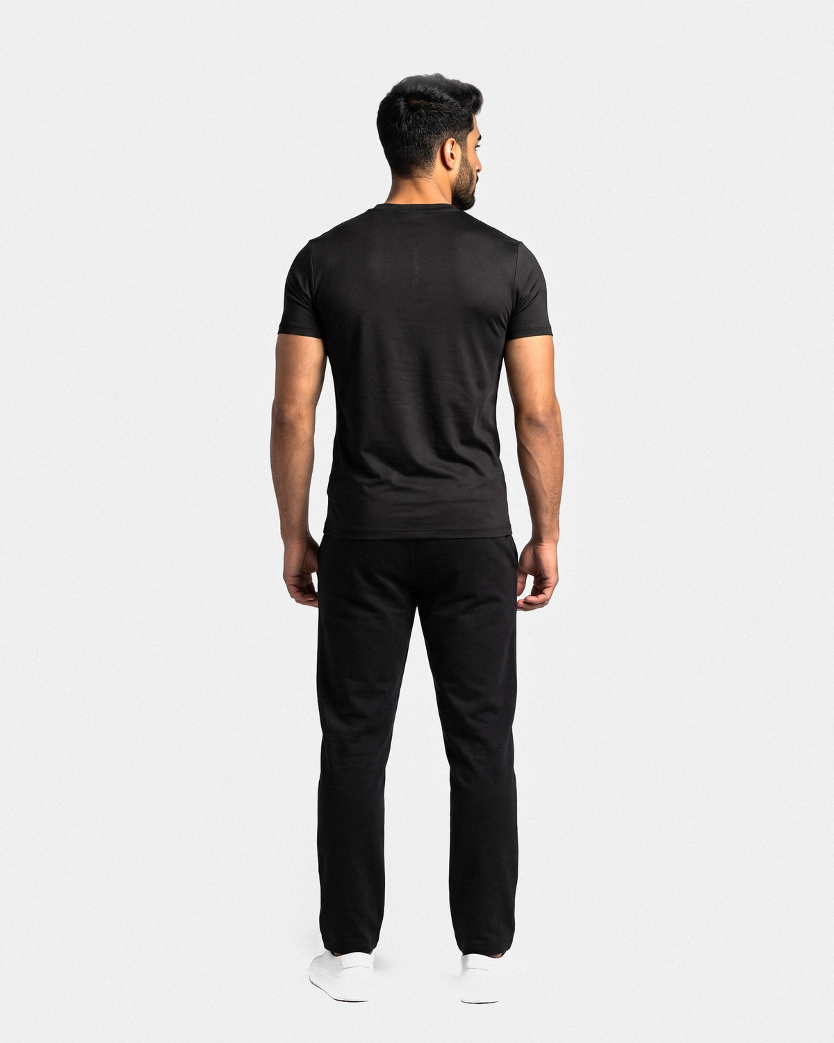 OMNÉA Performance Sport Tee in OMNÉA Black – Rückansicht