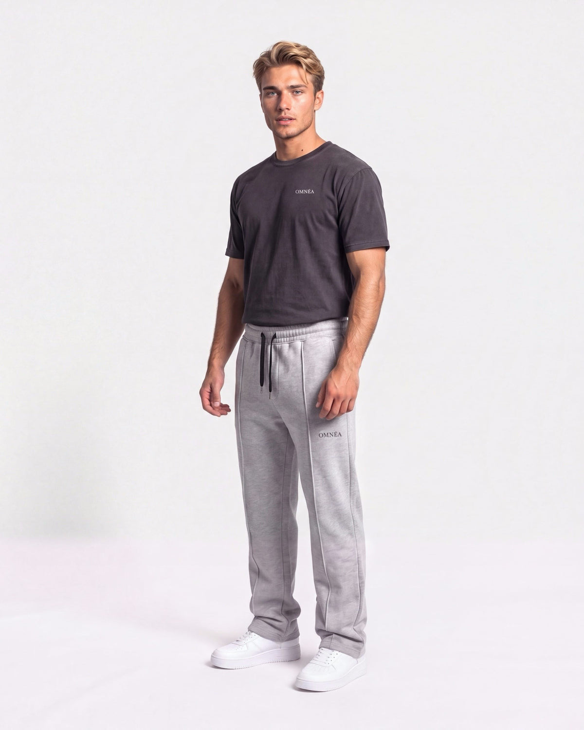 OMNÉA Everyday Heavyweight Jogger in OMNÉA Heather Grey – Dreiviertelansicht