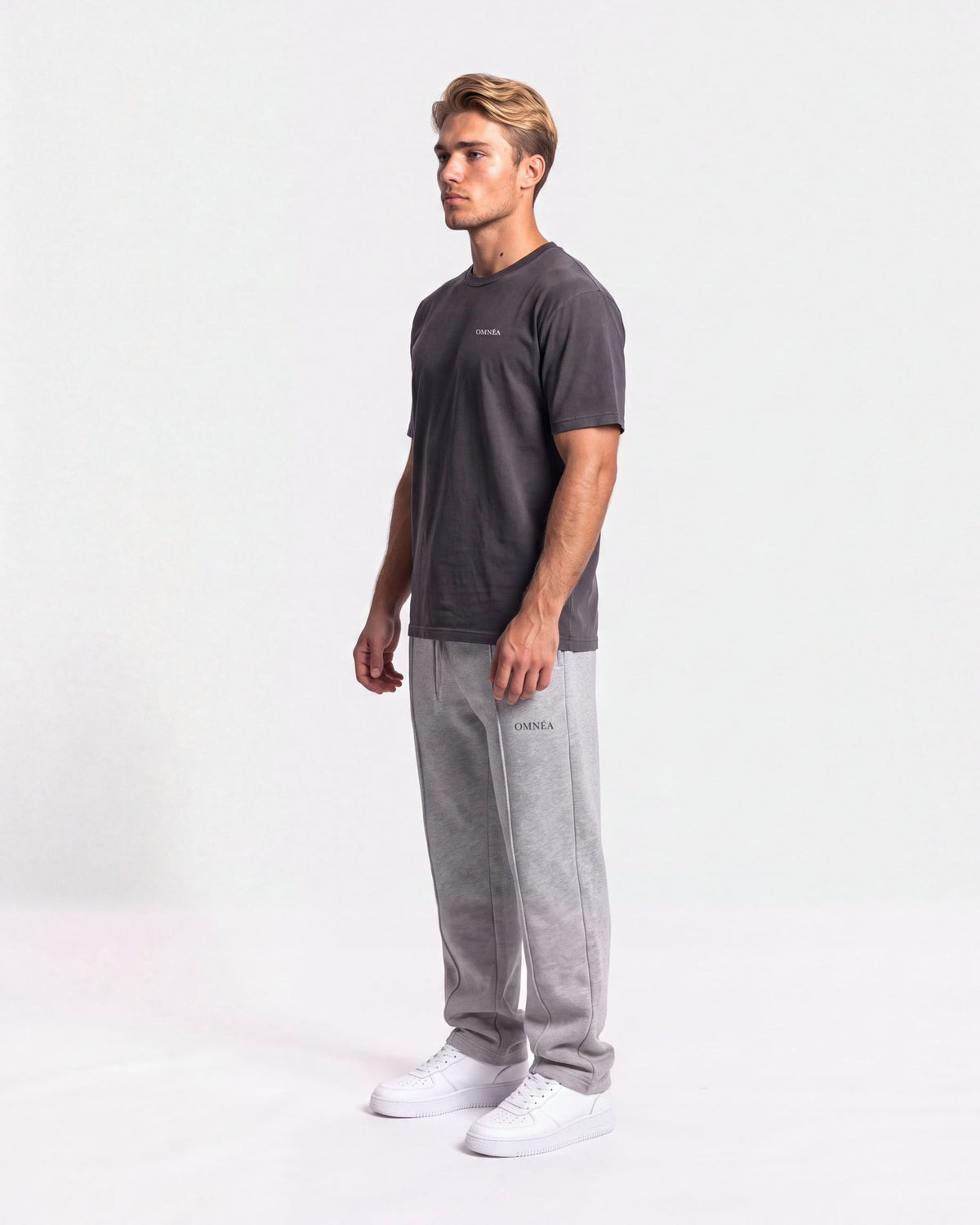 OMNÉA Everyday Heavyweight Jogger in OMNÉA Heather Grey – Seitenansicht